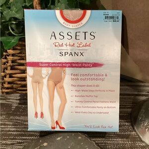 SPANX Red Hot Label Super Control High-Waist Panty